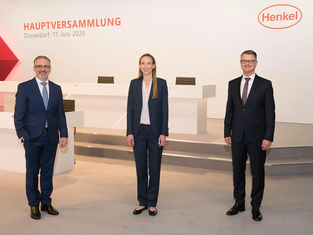 
Carsten Knobel, Vorsitzender des Vorstands, Dr. Simone Bagel-Trah, Vorsitzende des Aufsichtsrats und Gesellschafterausschusses und Marco Swoboda, Finanzvorstand