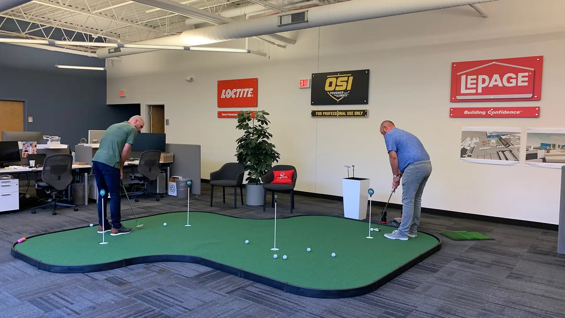 Putting green in the office