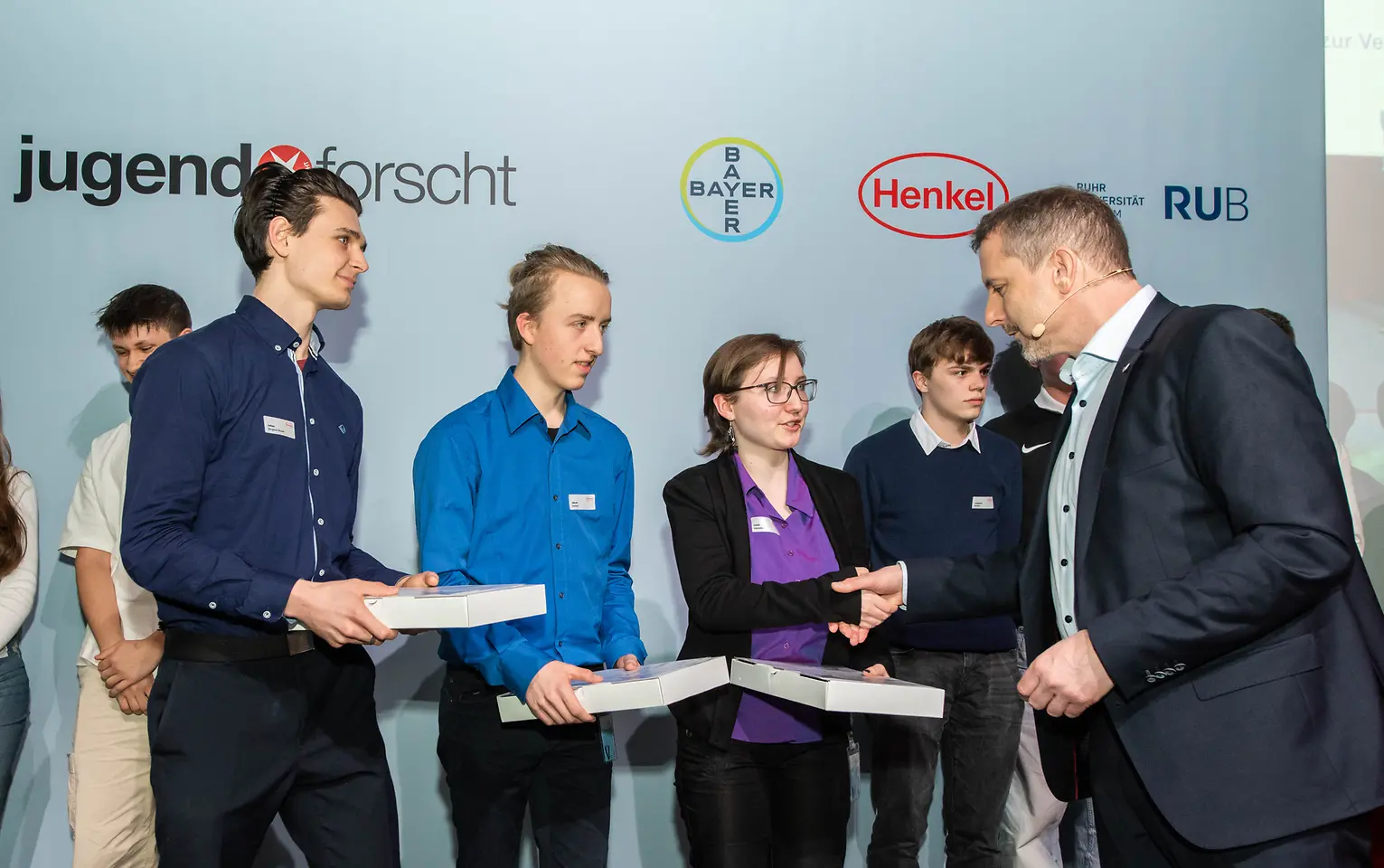 2058-henkel-cc-jugend-forscht-21-03-2024-preisverleihung