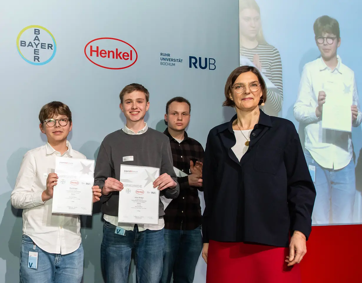 2291-henkel-cc-jugend-forscht-21-03-2024-preisverleihung