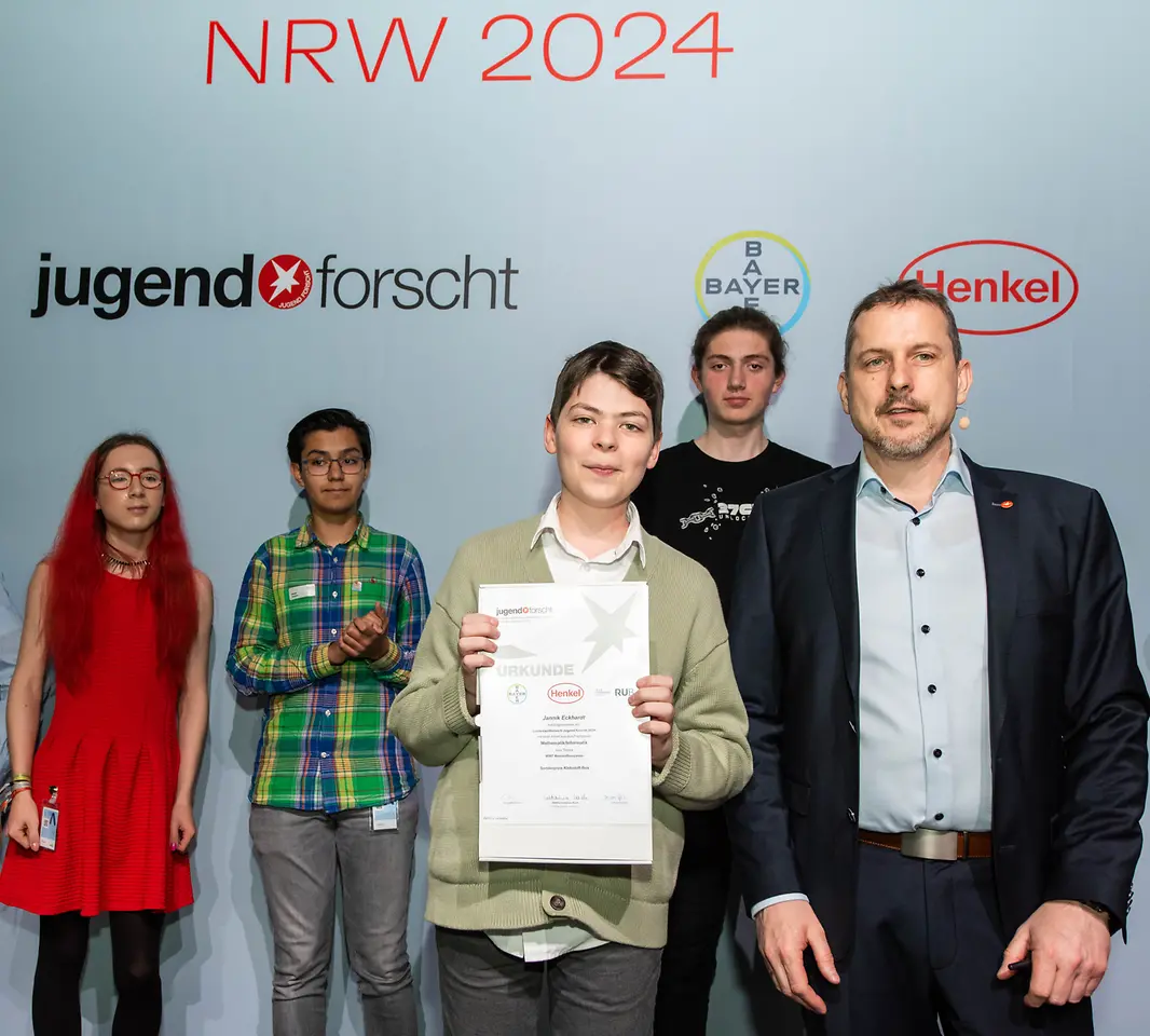 2404-henkel-cc-jugend-forscht-21-03-2024-preisverleihung