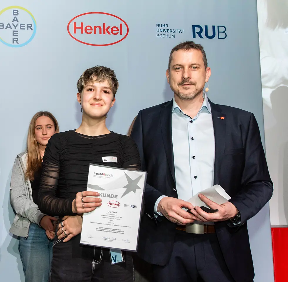 2476-henkel-cc-jugend-forscht-21-03-2024-preisverleihung