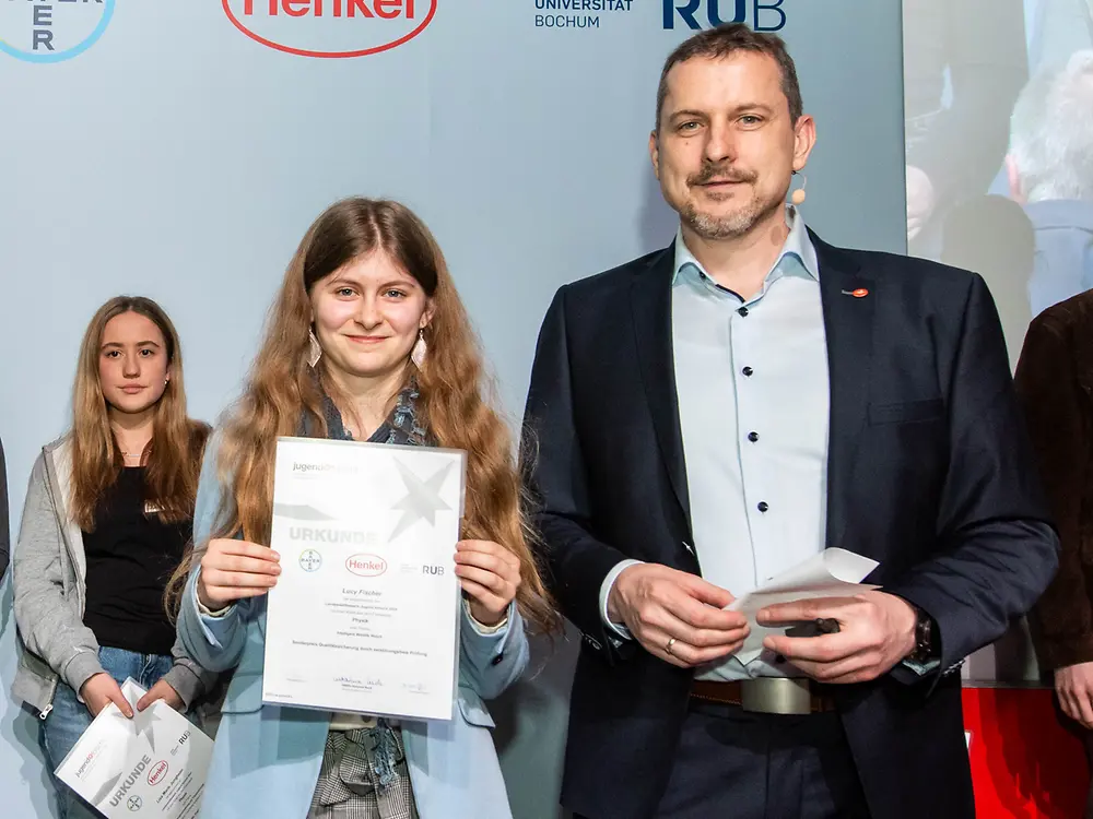 2496-henkel-cc-jugend-forscht-21-03-2024-preisverleihung
