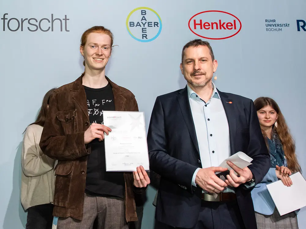 2502-henkel-cc-jugend-forscht-21-03-2024-preisverleihung