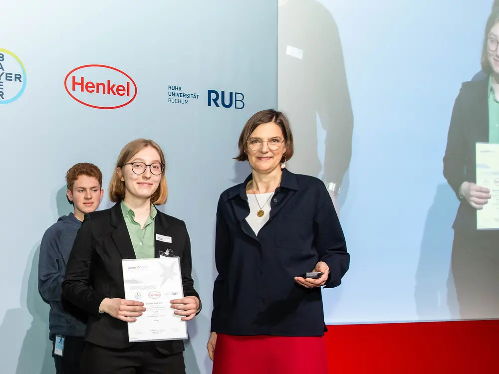 2590-henkel-cc-jugend-forscht-21-03-2024-preisverleihung