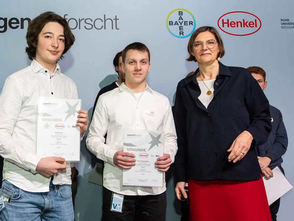 2603-henkel-cc-jugend-forscht-21-03-2024-preisverleihung