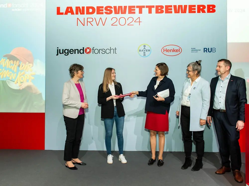 2638-henkel-cc-jugend-forscht-21-03-2024-preisverleihung