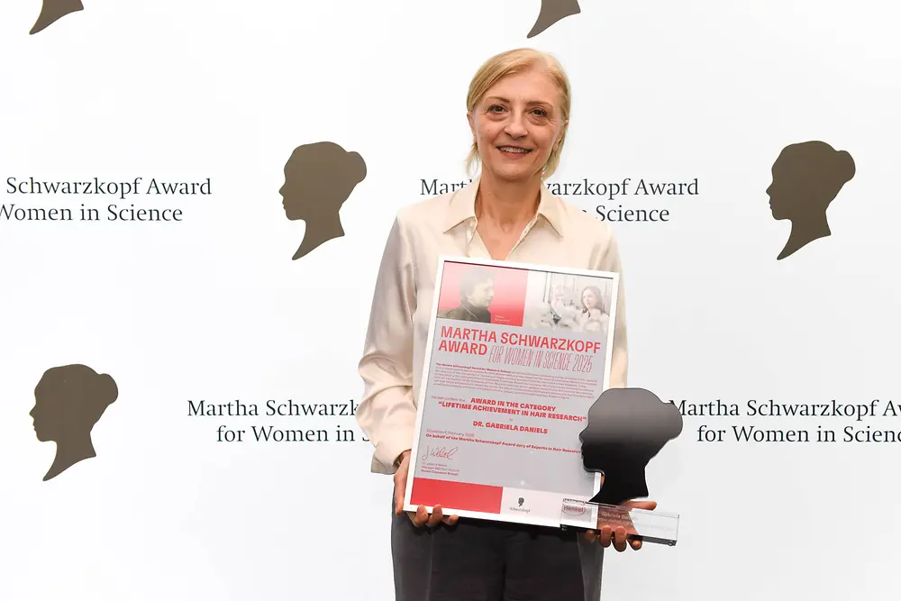 
Die Wissenschaftlerin Dr. Gabriela Daniels wurde mit dem Lifetime Contribution Award ausgezeichnet.