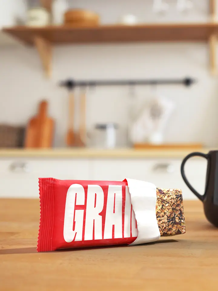 
Loctite Liofol CS 7106 RE ermöglicht eine sichere Abdichtung ohne Wärmeeinwirkung und damit auch die Herstellung recyclingfähiger Verpackungsstrukturen aus barrierebeschichtetem Papier.