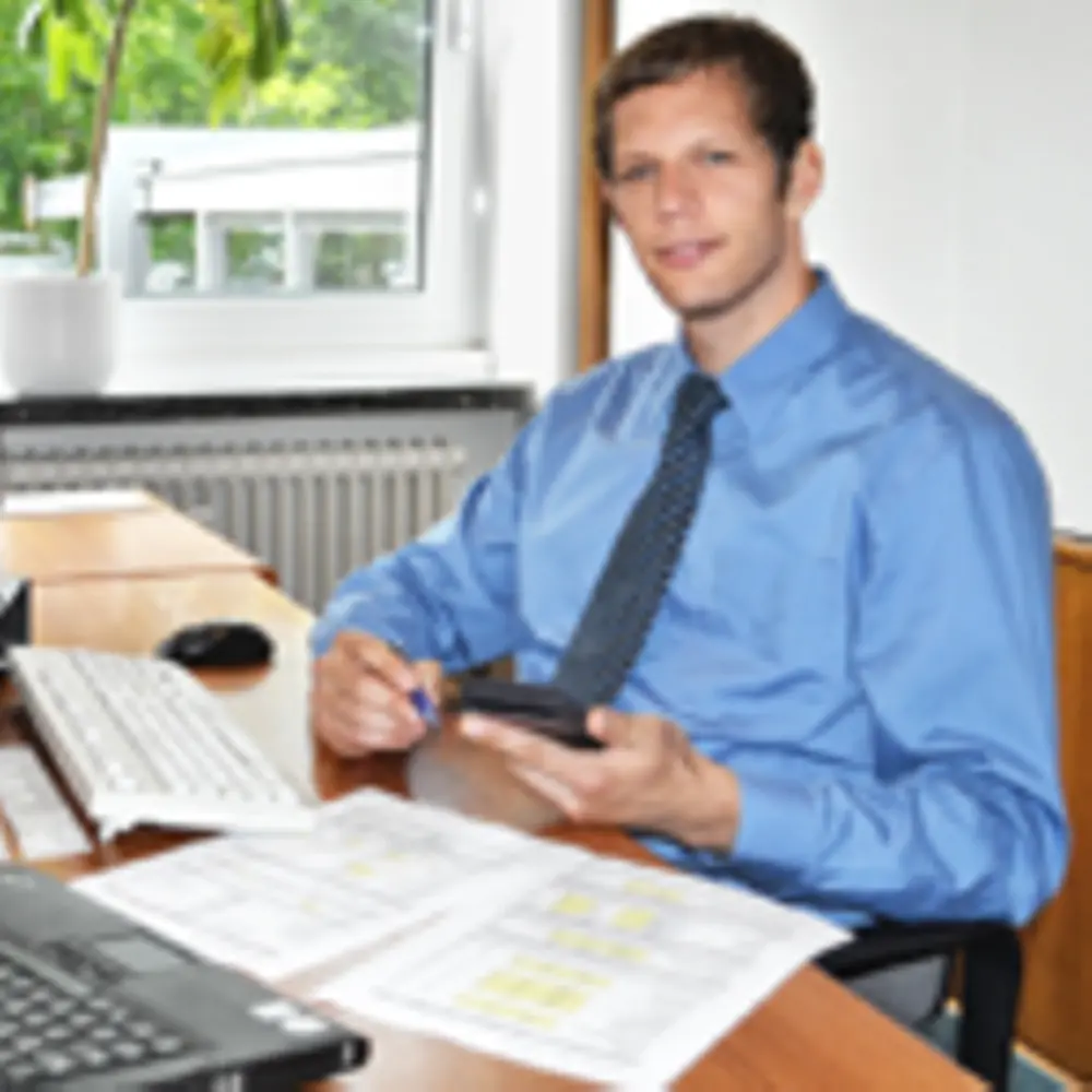 Bernhard-intern-at-finance